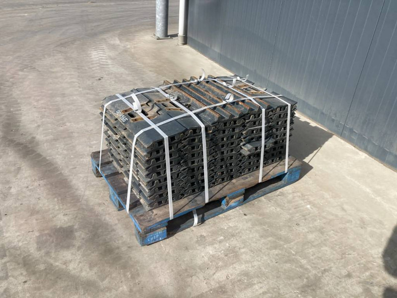 Komatsu PC150 / PC160 / PC180 / PC210 / PC240 3 Grouser 60 - إطار هيكلي/ إطار معدني - آلات الإنشاء: صورة 1 Komatsu PC150 / PC160 / PC180 / PC210 / PC240 3 Grouser 60 - إطار هيكلي/ إطار معدني - آلات الإنشاء: صورة 1