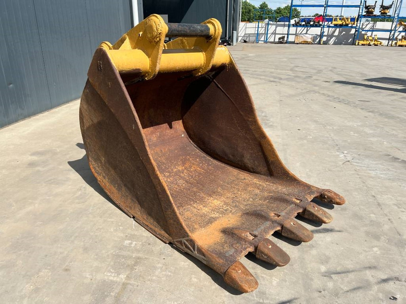 Miller Caterpillar Geith - بكت - آلات الإنشاء: صورة 3 Miller Caterpillar Geith - بكت - آلات الإنشاء: صورة 3