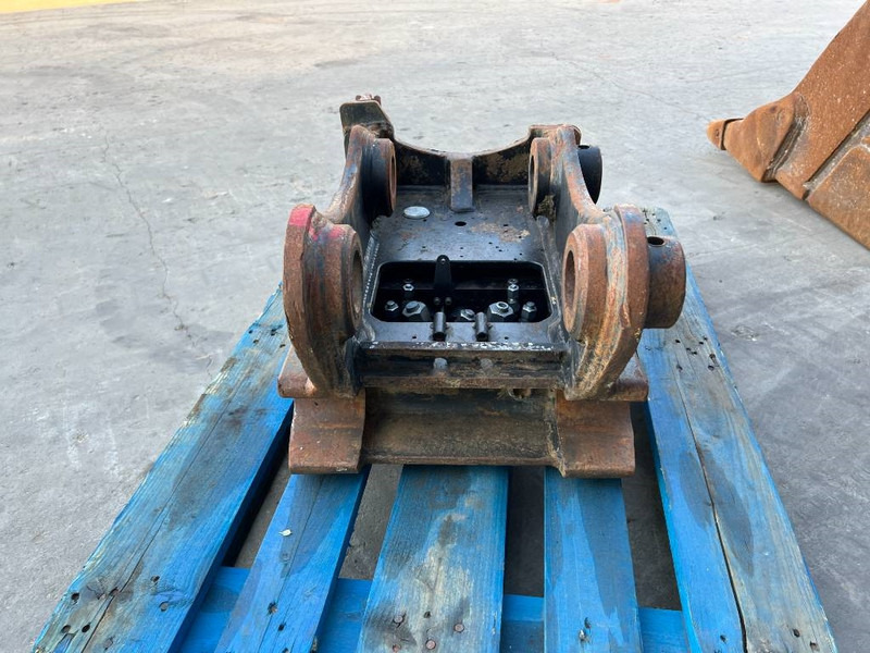 OilQuick OQ65 - 311F / 313F / 315F - قارنة التوصيل السريعة - آلات الإنشاء: صورة 5 OilQuick OQ65 - 311F / 313F / 315F - قارنة التوصيل السريعة - آلات الإنشاء: صورة 5