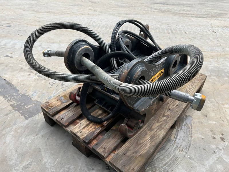OilQuick OQ70/55 - 320E / 325F - قارنة التوصيل السريعة - آلات الإنشاء: صورة 5 OilQuick OQ70/55 - 320E / 325F - قارنة التوصيل السريعة - آلات الإنشاء: صورة 5