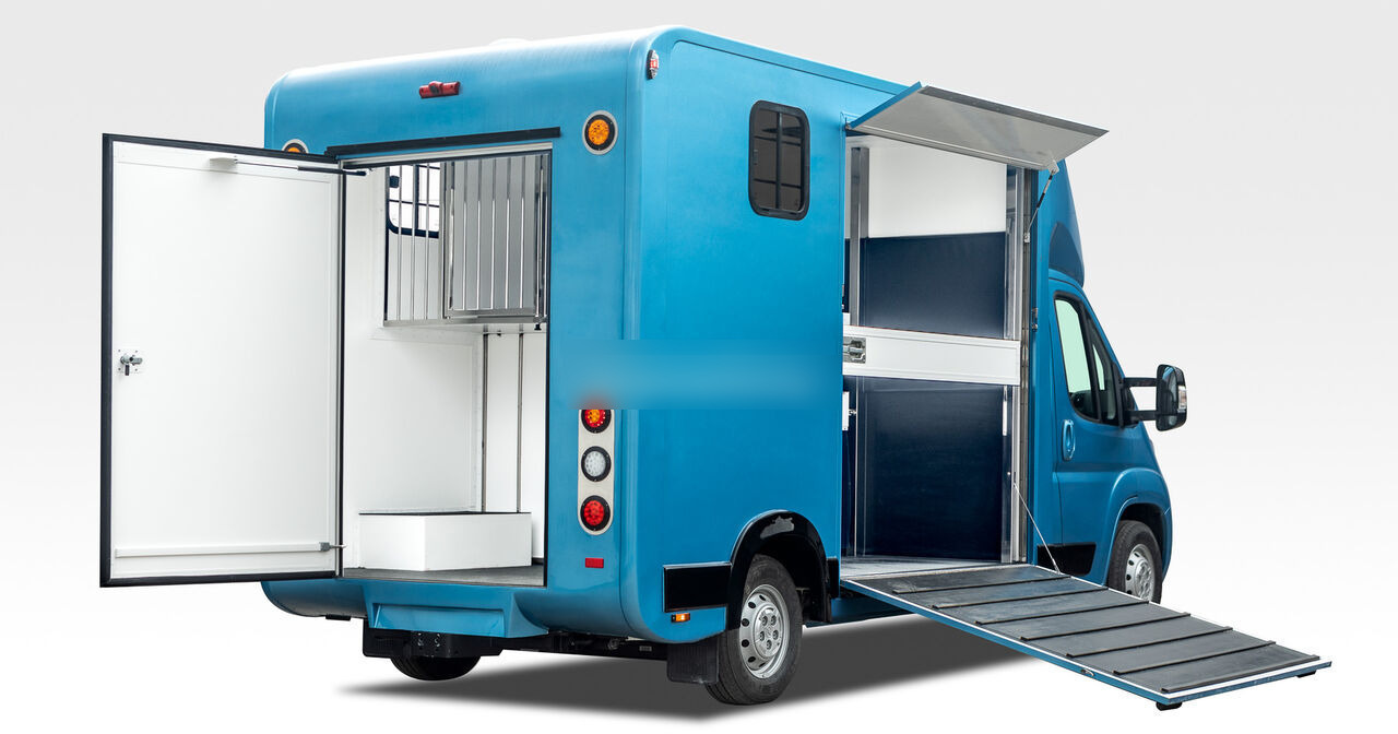 Opel Bannert Koniowoz / Horse Truck / In Stock - شاحنة نقل خيل: صورة 3 Opel Bannert Koniowoz / Horse Truck / In Stock - شاحنة نقل خيل: صورة 3