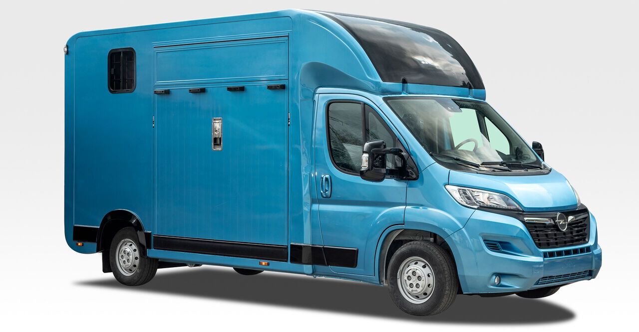 Opel Bannert Koniowoz / Horse Truck / In Stock - شاحنة نقل خيل: صورة 2 Opel Bannert Koniowoz / Horse Truck / In Stock - شاحنة نقل خيل: صورة 2