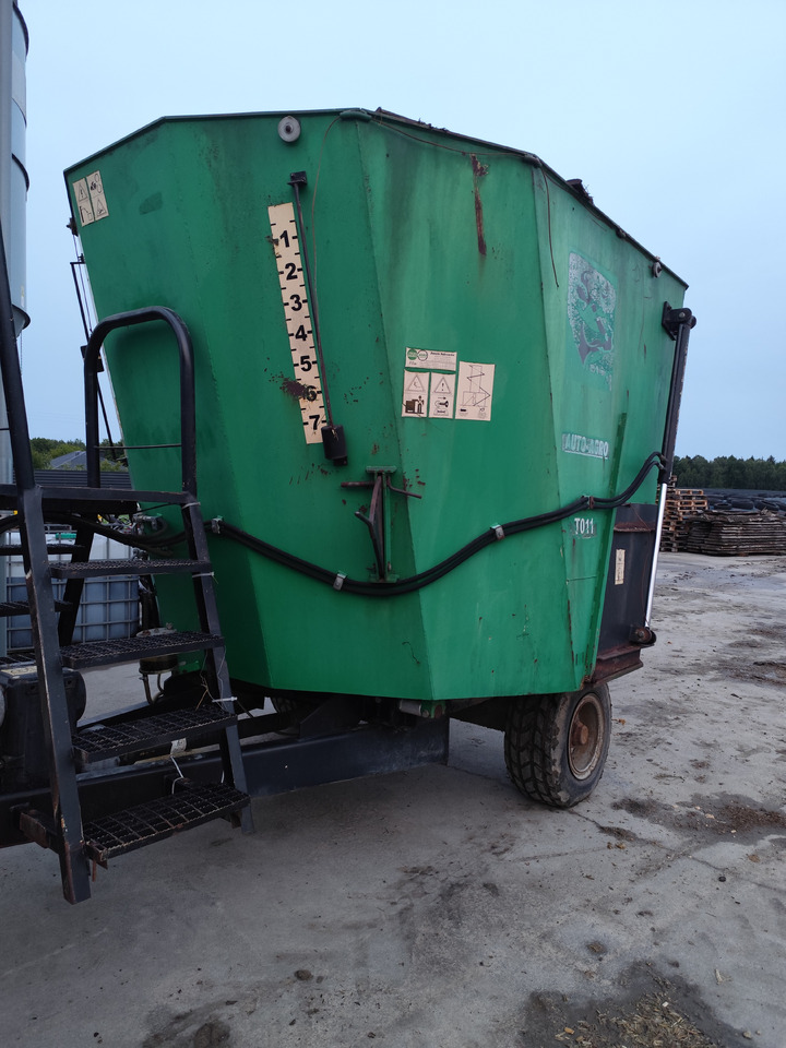 Auto-Agro T-011 - عربة خلط الأعلاف: صورة 3 Auto-Agro T-011 - عربة خلط الأعلاف: صورة 3