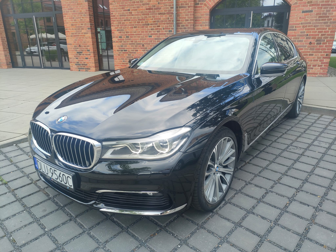 BMW 730D x-drive - سيارة: صورة 1 BMW 730D x-drive - سيارة: صورة 1