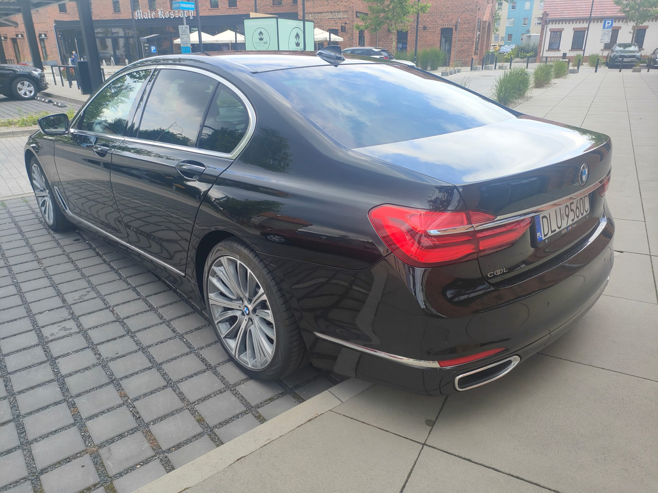 BMW 730D x-drive - سيارة: صورة 4 BMW 730D x-drive - سيارة: صورة 4