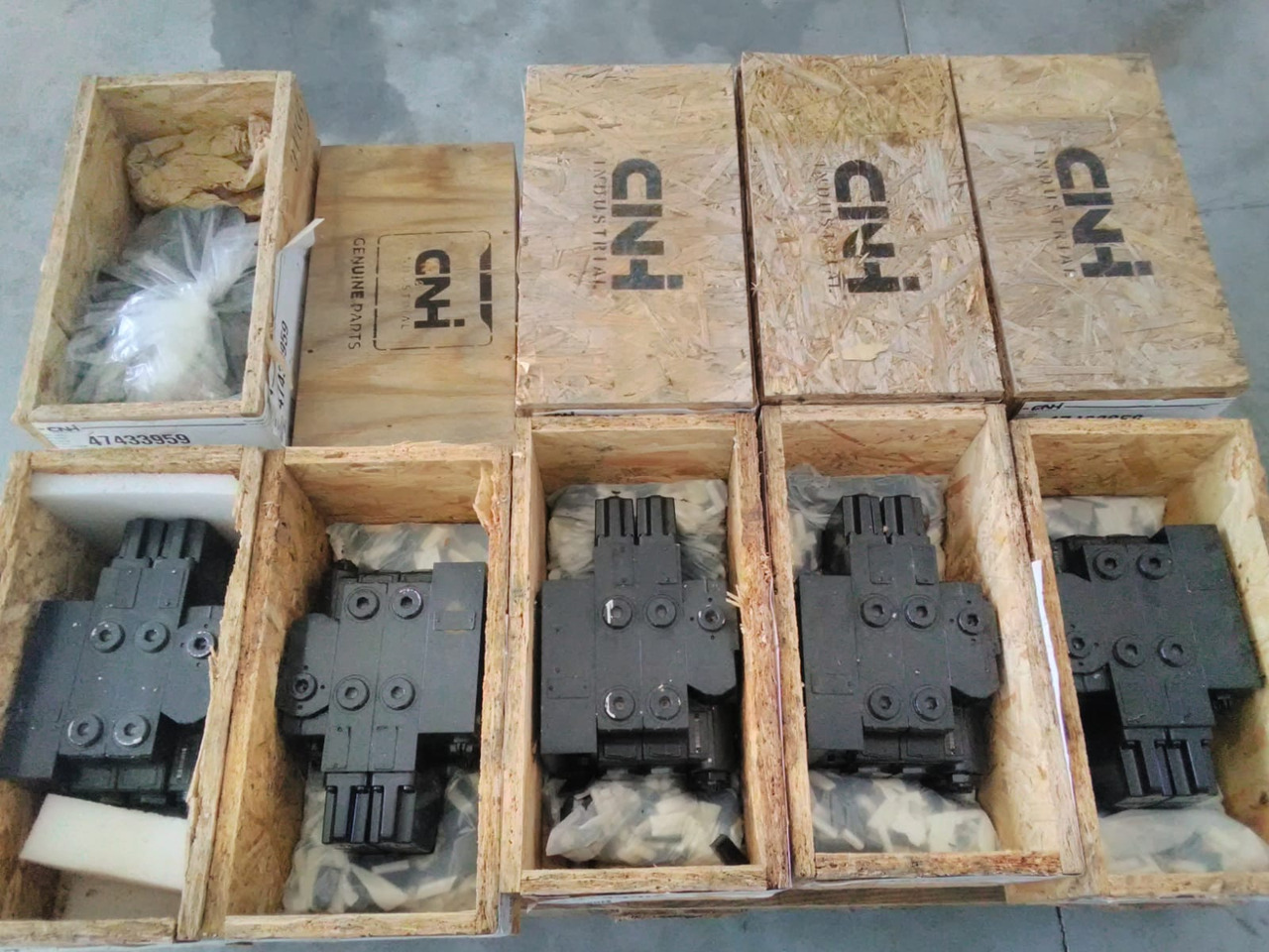 CNH 47433959 - صمام - آلات زراعية: صورة 1 CNH 47433959 - صمام - آلات زراعية: صورة 1