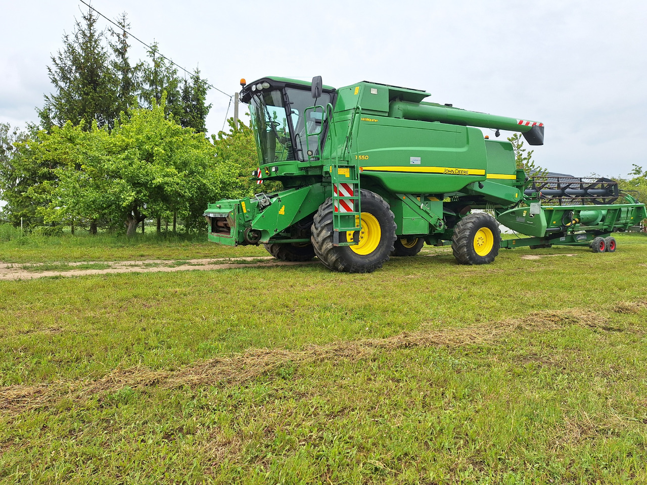 John Deere T550 - حصادة: صورة 5 John Deere T550 - حصادة: صورة 5