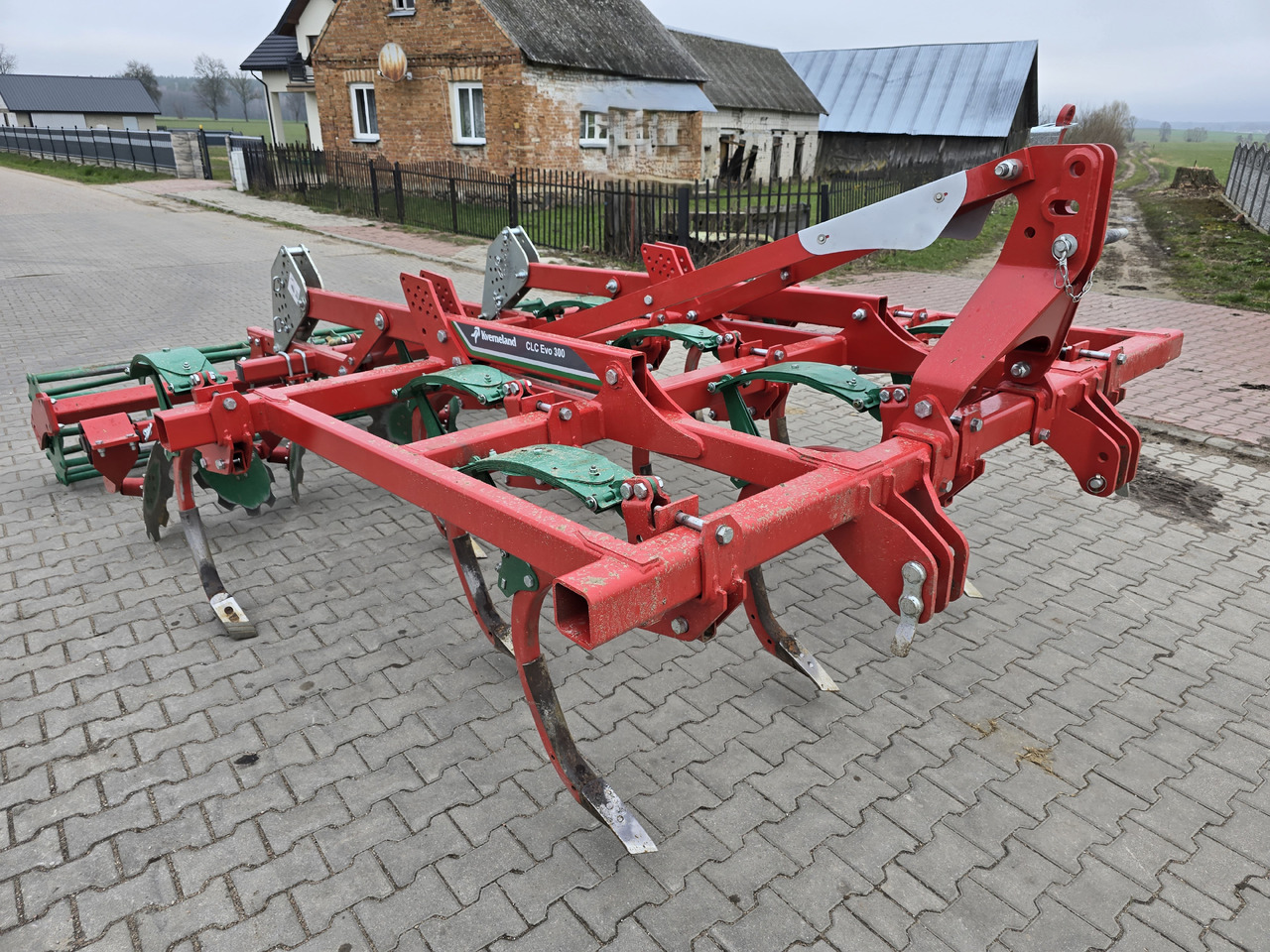 KVERNELAND CLC Evo 300 - مسفلة تمهيد التربة: صورة 1 KVERNELAND CLC Evo 300 - مسفلة تمهيد التربة: صورة 1