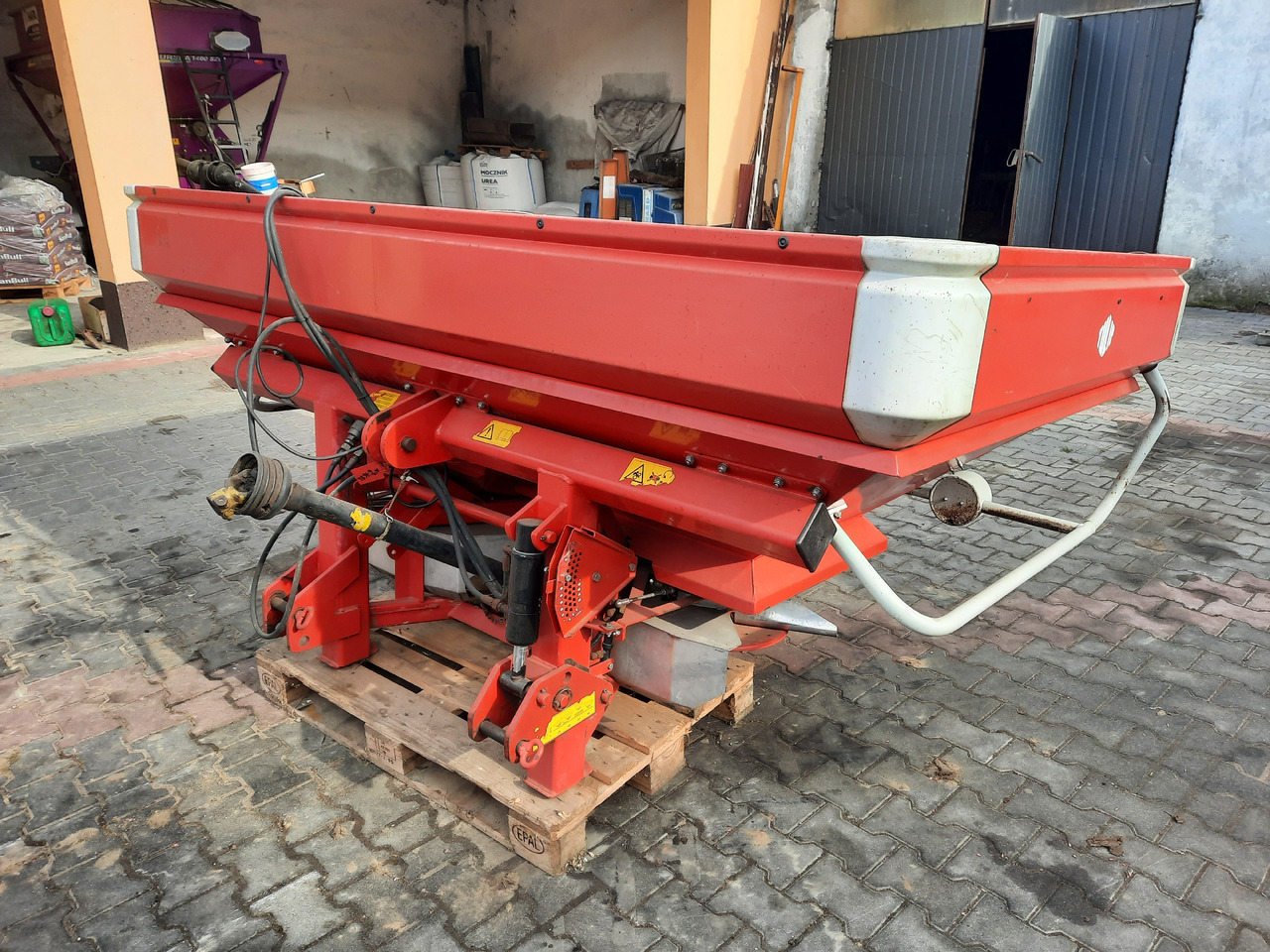 LELY CENTERLINER SX 2000 L - آلة نشر السماد: صورة 2 LELY CENTERLINER SX 2000 L - آلة نشر السماد: صورة 2