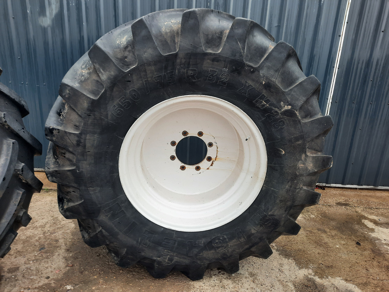 MICHELIN 650/75 R32 - عجلات - آلات زراعية: صورة 2 MICHELIN 650/75 R32 - عجلات - آلات زراعية: صورة 2