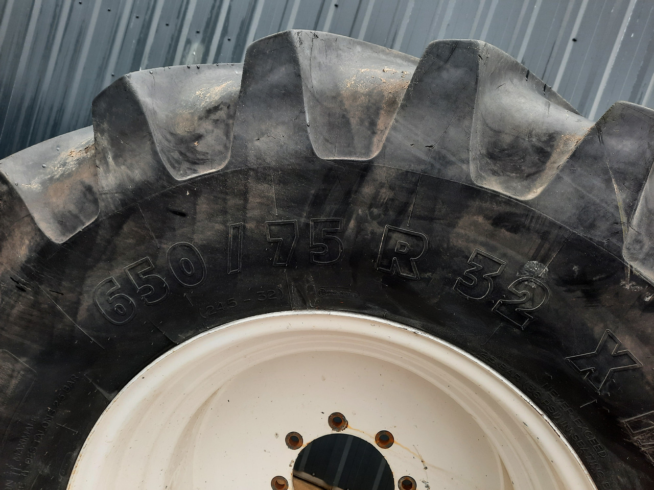 MICHELIN 650/75 R32 - عجلات - آلات زراعية: صورة 4 MICHELIN 650/75 R32 - عجلات - آلات زراعية: صورة 4