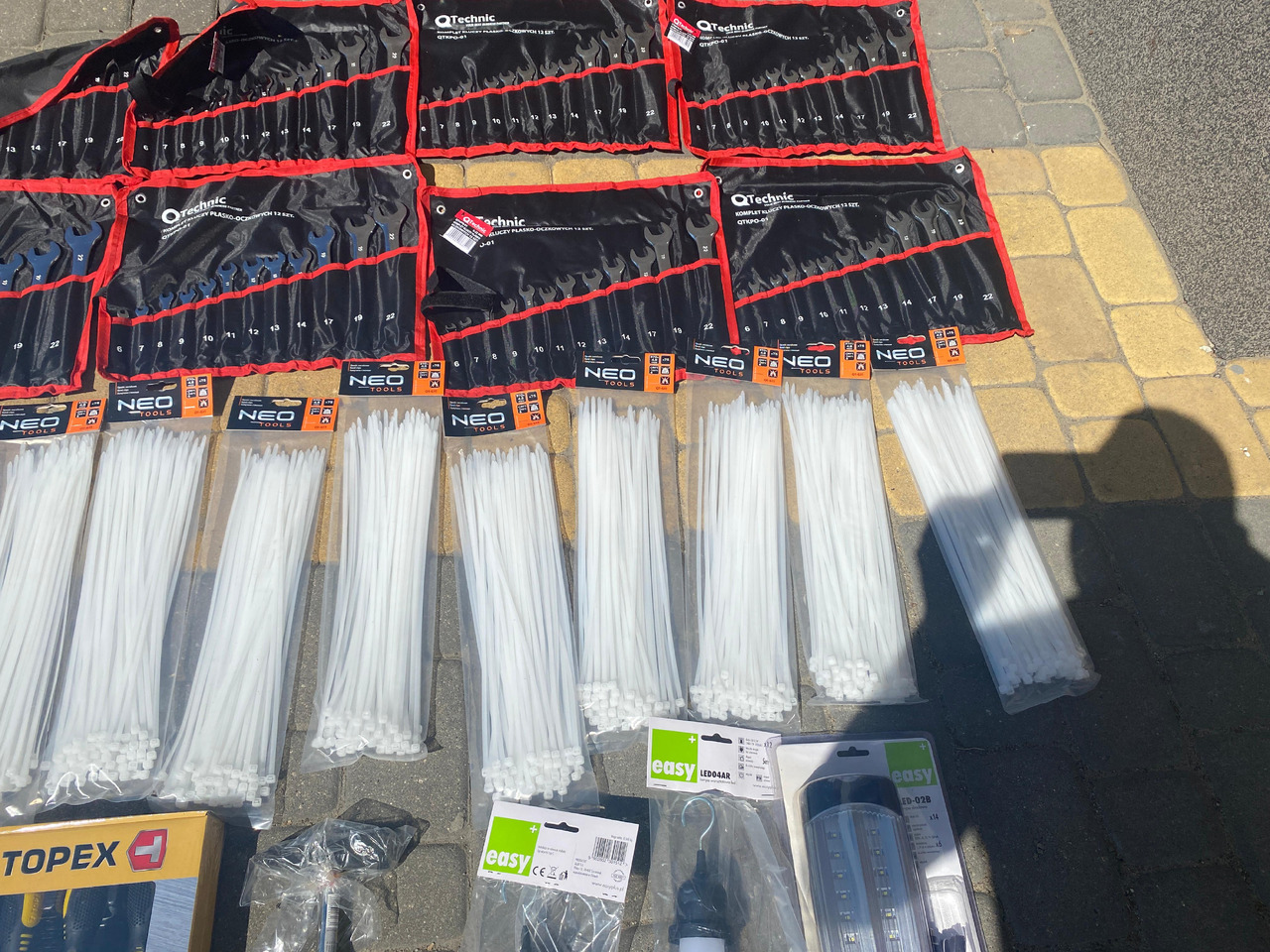 Neo Tools, qtechnic narzedzi, klucze, lampy led - معدات الورشة: صورة 5 Neo Tools, qtechnic narzedzi, klucze, lampy led - معدات الورشة: صورة 5