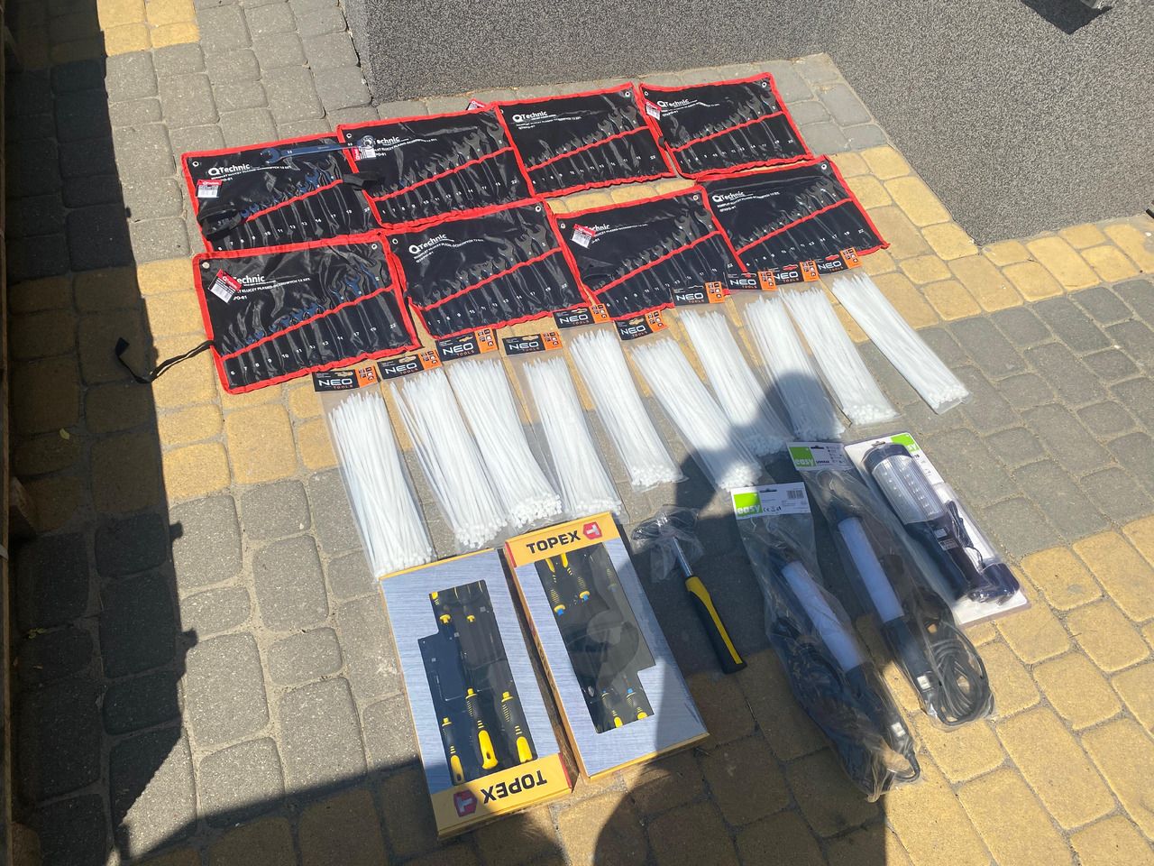 Neo Tools, qtechnic narzedzi, klucze, lampy led - معدات الورشة: صورة 2 Neo Tools, qtechnic narzedzi, klucze, lampy led - معدات الورشة: صورة 2