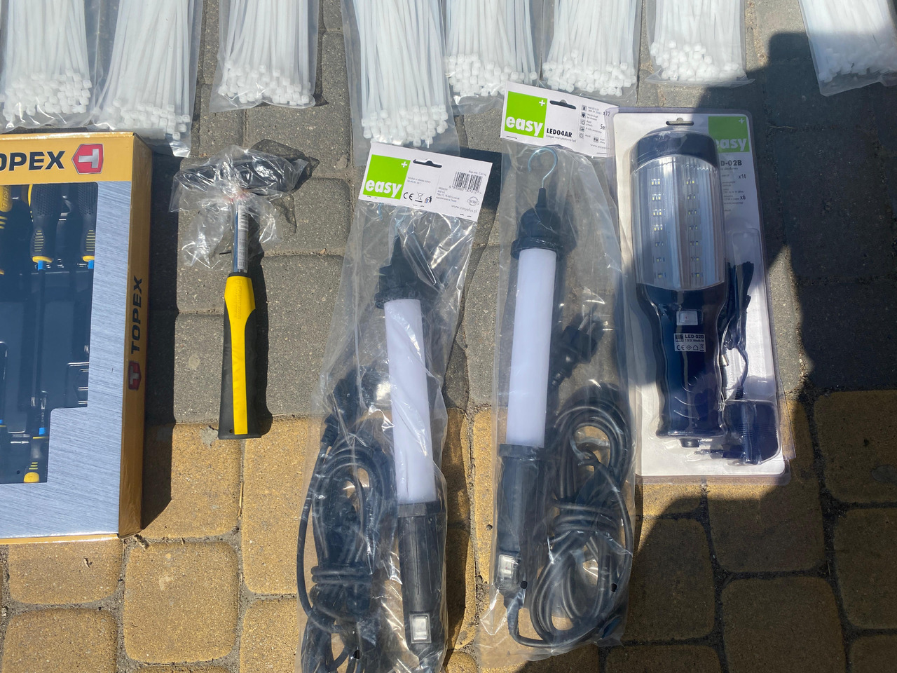 Neo Tools, qtechnic narzedzi, klucze, lampy led - معدات الورشة: صورة 4 Neo Tools, qtechnic narzedzi, klucze, lampy led - معدات الورشة: صورة 4
