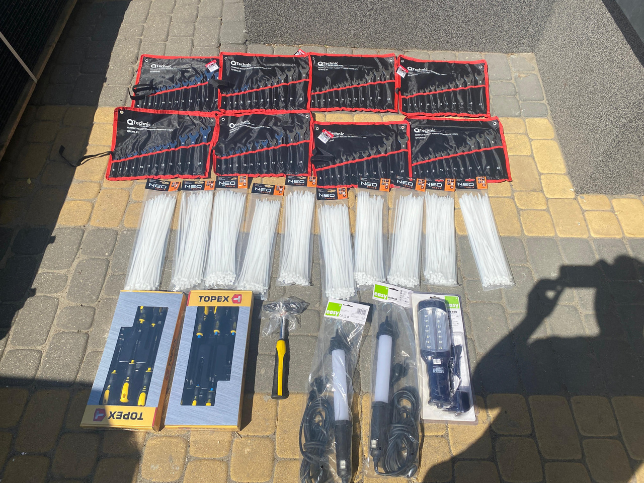 Neo Tools, qtechnic narzedzi, klucze, lampy led - معدات الورشة: صورة 1 Neo Tools, qtechnic narzedzi, klucze, lampy led - معدات الورشة: صورة 1