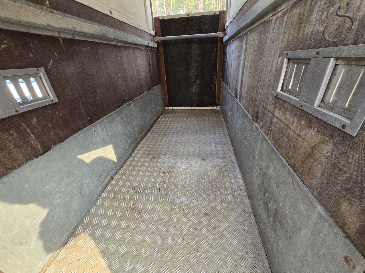 PONGRATZ PA 310 T - مقطورة للماشية: صورة 3 PONGRATZ PA 310 T - مقطورة للماشية: صورة 3