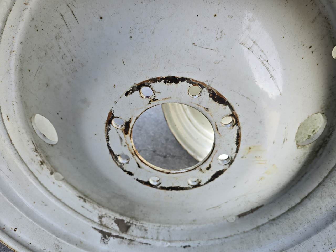 Titan W15LX28, piasta 150 mm - عجلات - آلات زراعية: صورة 5 Titan W15LX28, piasta 150 mm - عجلات - آلات زراعية: صورة 5