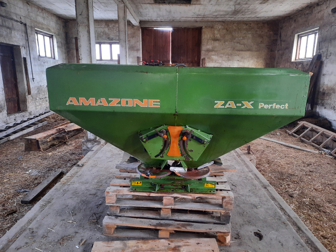 Amazone ZA-X Perfect 1200 - آلة نشر السماد: صورة 2 Amazone ZA-X Perfect 1200 - آلة نشر السماد: صورة 2