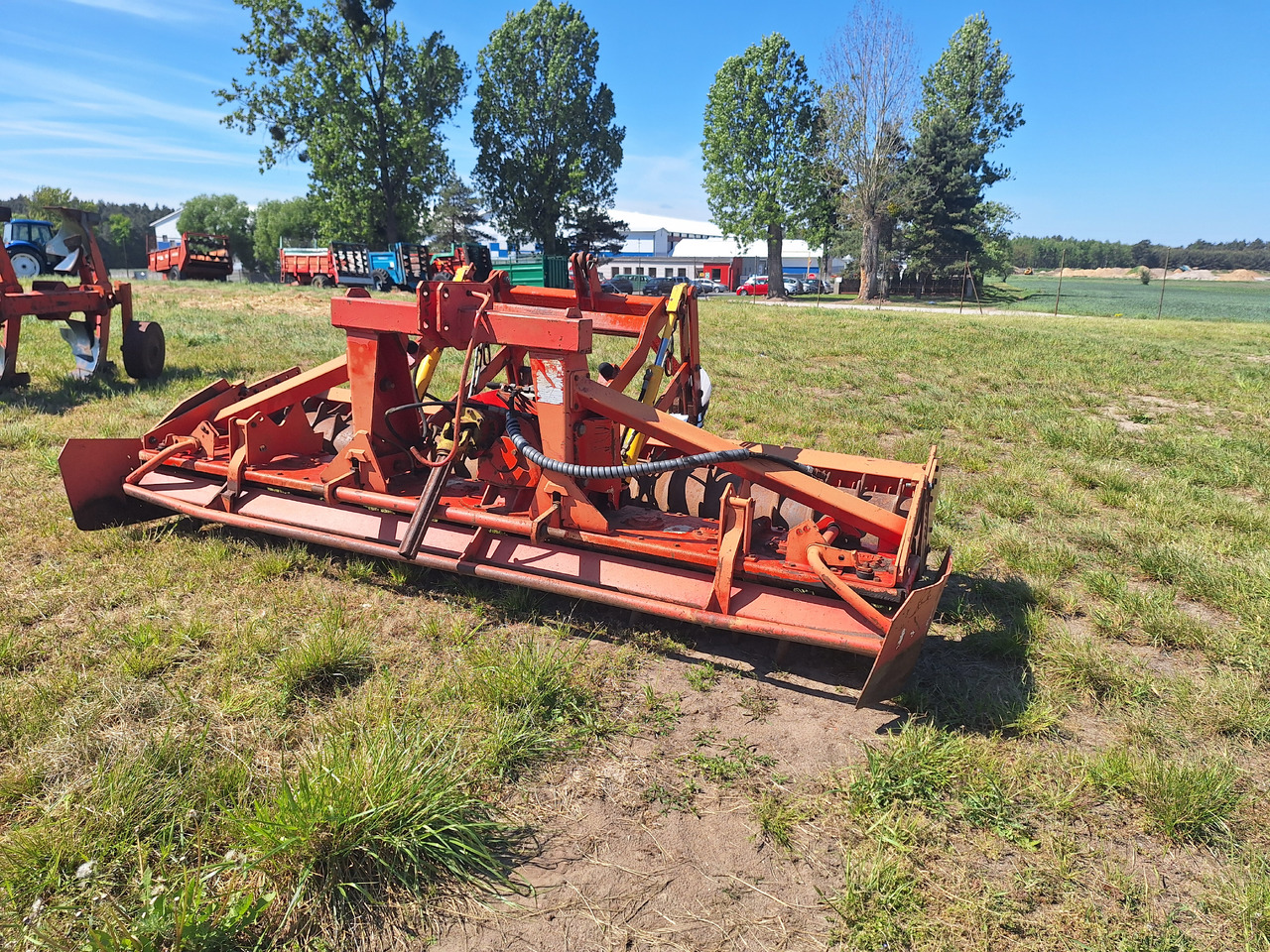 Inna AH523 - مسفلة تمهيد التربة: صورة 2 Inna AH523 - مسفلة تمهيد التربة: صورة 2