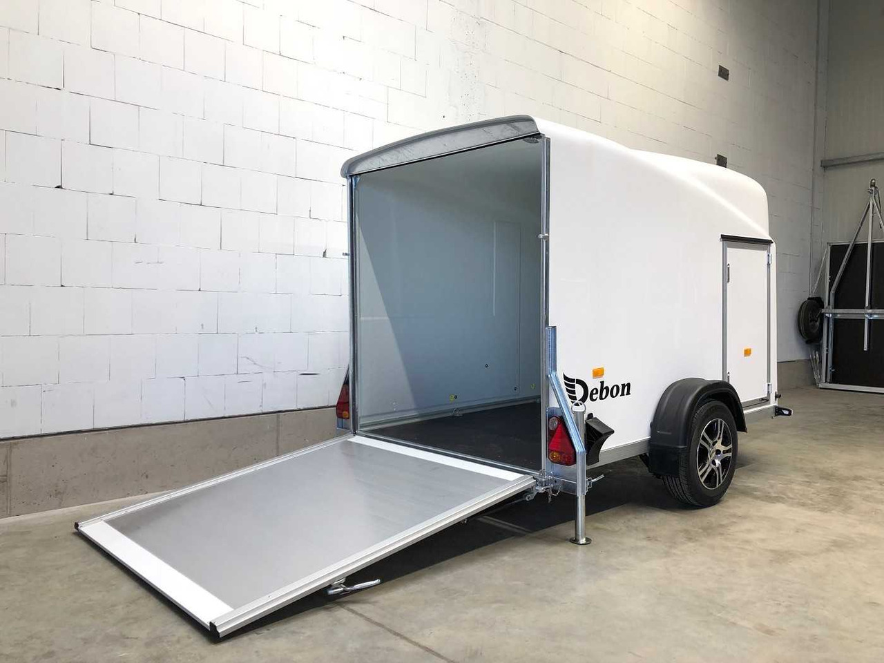 CHEVAL LIBERTE Cargo 1300.02+Tür Alu-Felgen Kofferanhänger - مقطورة بصندوق مغلق: صورة 4 CHEVAL LIBERTE Cargo 1300.02+Tür Alu-Felgen Kofferanhänger - مقطورة بصندوق مغلق: صورة 4