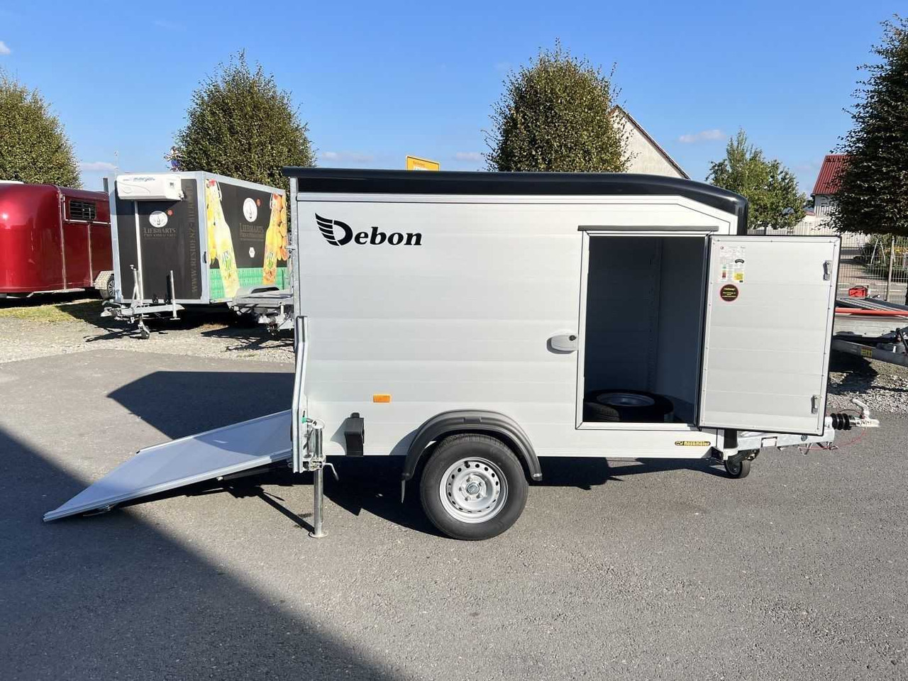 CHEVAL LIBERTE DEBON C255 Seitentür Kofferanhänger - مقطورة بصندوق مغلق: صورة 1 CHEVAL LIBERTE DEBON C255 Seitentür Kofferanhänger - مقطورة بصندوق مغلق: صورة 1