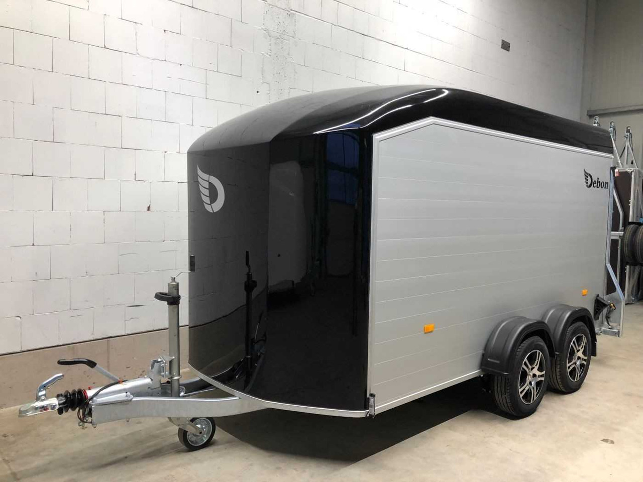 CHEVAL LIBERTE DEBON C700 Roadster ALF Kofferanhänger - مقطورة بصندوق مغلق: صورة 4 CHEVAL LIBERTE DEBON C700 Roadster ALF Kofferanhänger - مقطورة بصندوق مغلق: صورة 4