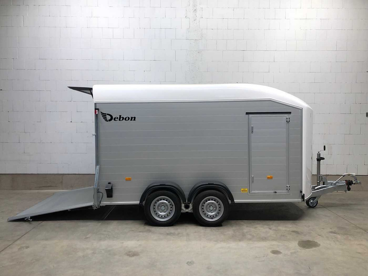 CHEVAL LIBERTE DEBON C700 Roadster Kofferanhänger - مقطورة بصندوق مغلق: صورة 1 CHEVAL LIBERTE DEBON C700 Roadster Kofferanhänger - مقطورة بصندوق مغلق: صورة 1