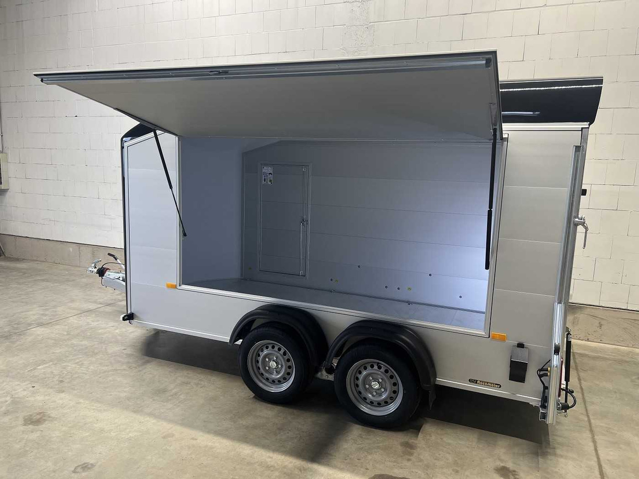 CHEVAL LIBERTE DEBON C700 Roadster Verk.Kl Tür Kofferanhänger - مقطورة بصندوق مغلق: صورة 5 CHEVAL LIBERTE DEBON C700 Roadster Verk.Kl Tür Kofferanhänger - مقطورة بصندوق مغلق: صورة 5
