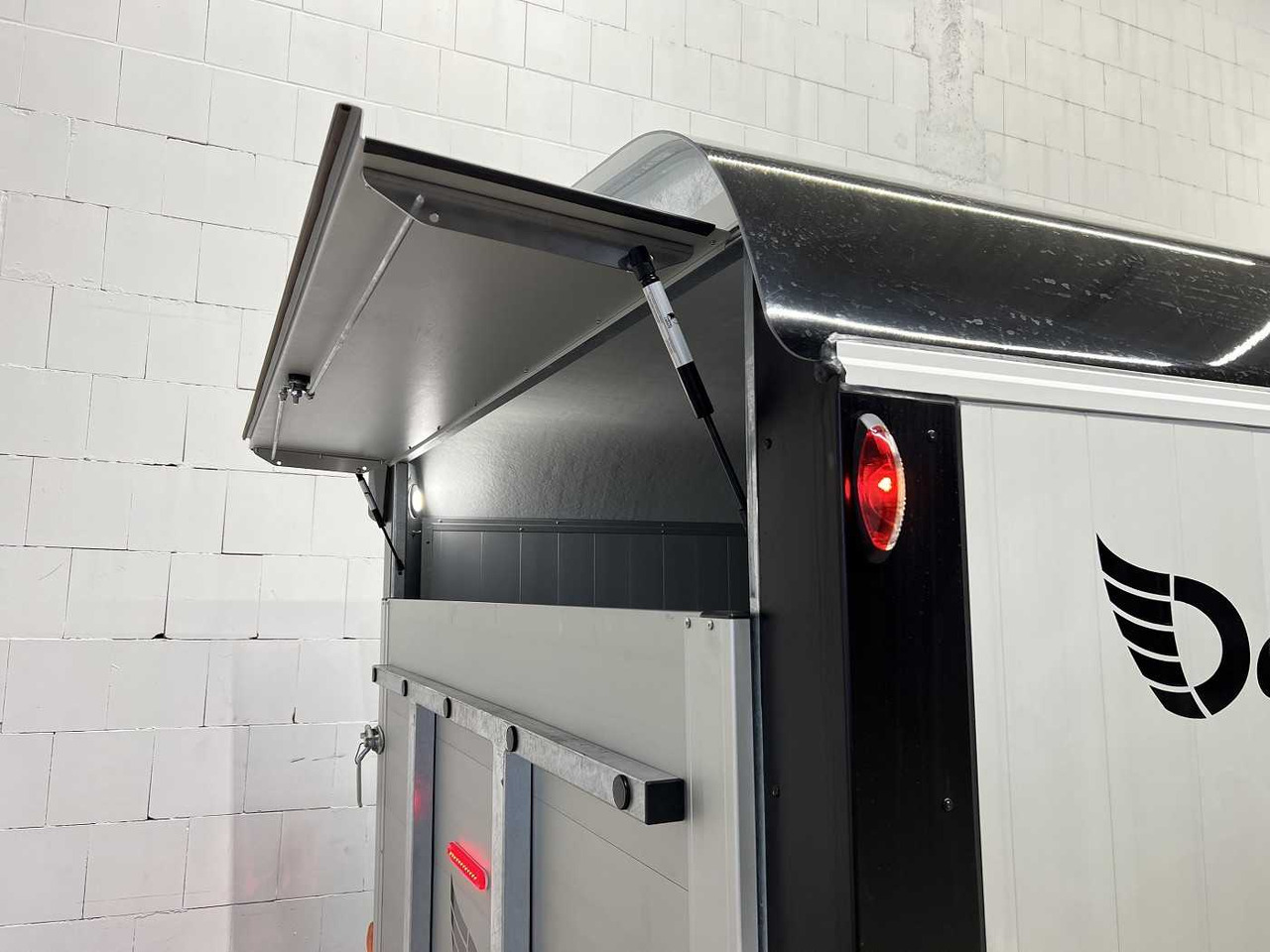 مقطورة بصندوق مغلق للبيع  CHEVAL LIBERTE DEBON C900 Roadster Kofferanhänger: صورة 17