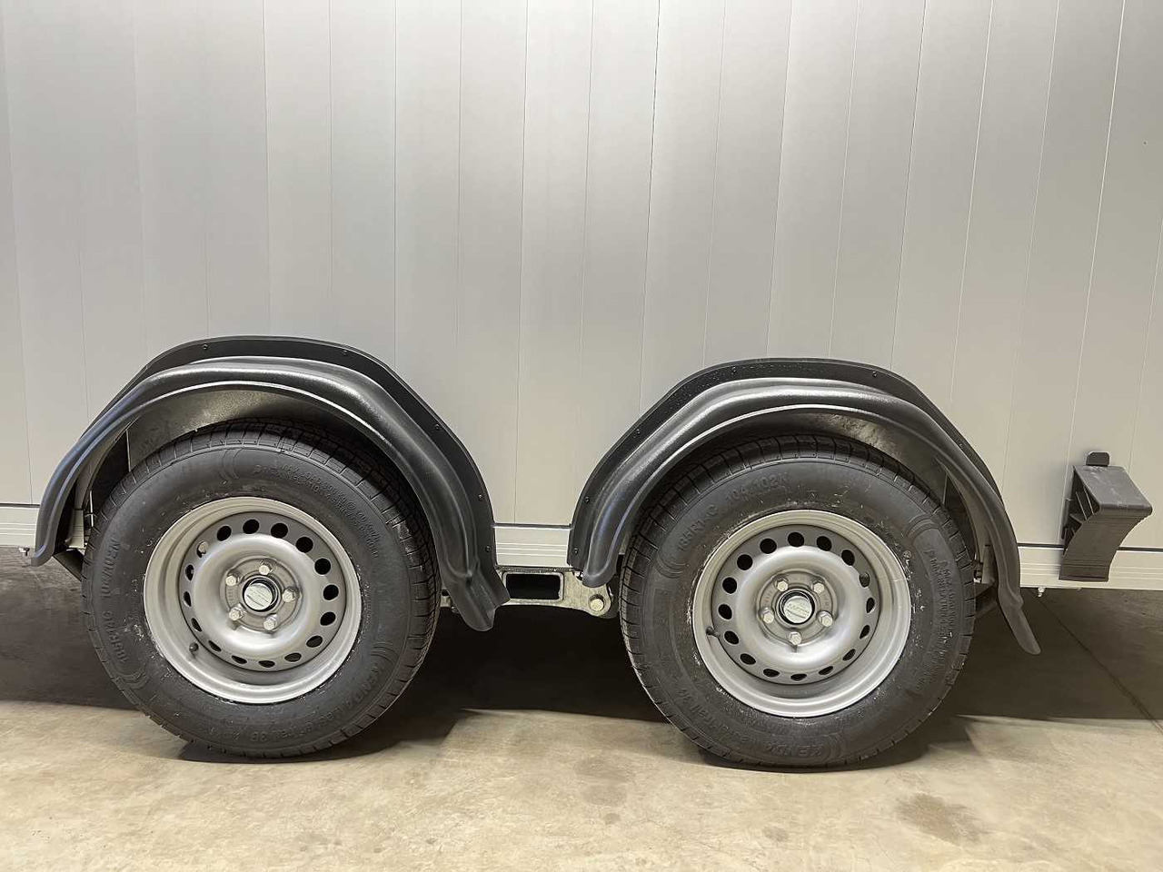 مقطورة بصندوق مغلق للبيع  CHEVAL LIBERTE DEBON C900 Roadster Kofferanhänger: صورة 27