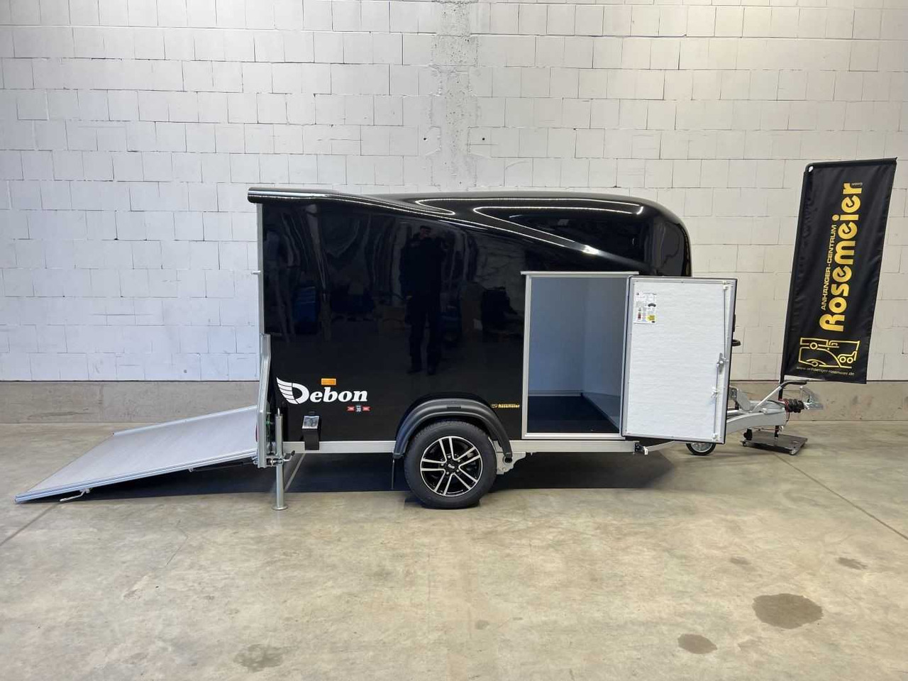 CHEVAL LIBERTE DEBON Cargo 1300.02+Tür Alu-Felgen Kofferanhänger - مقطورة بصندوق مغلق: صورة 1 CHEVAL LIBERTE DEBON Cargo 1300.02+Tür Alu-Felgen Kofferanhänger - مقطورة بصندوق مغلق: صورة 1