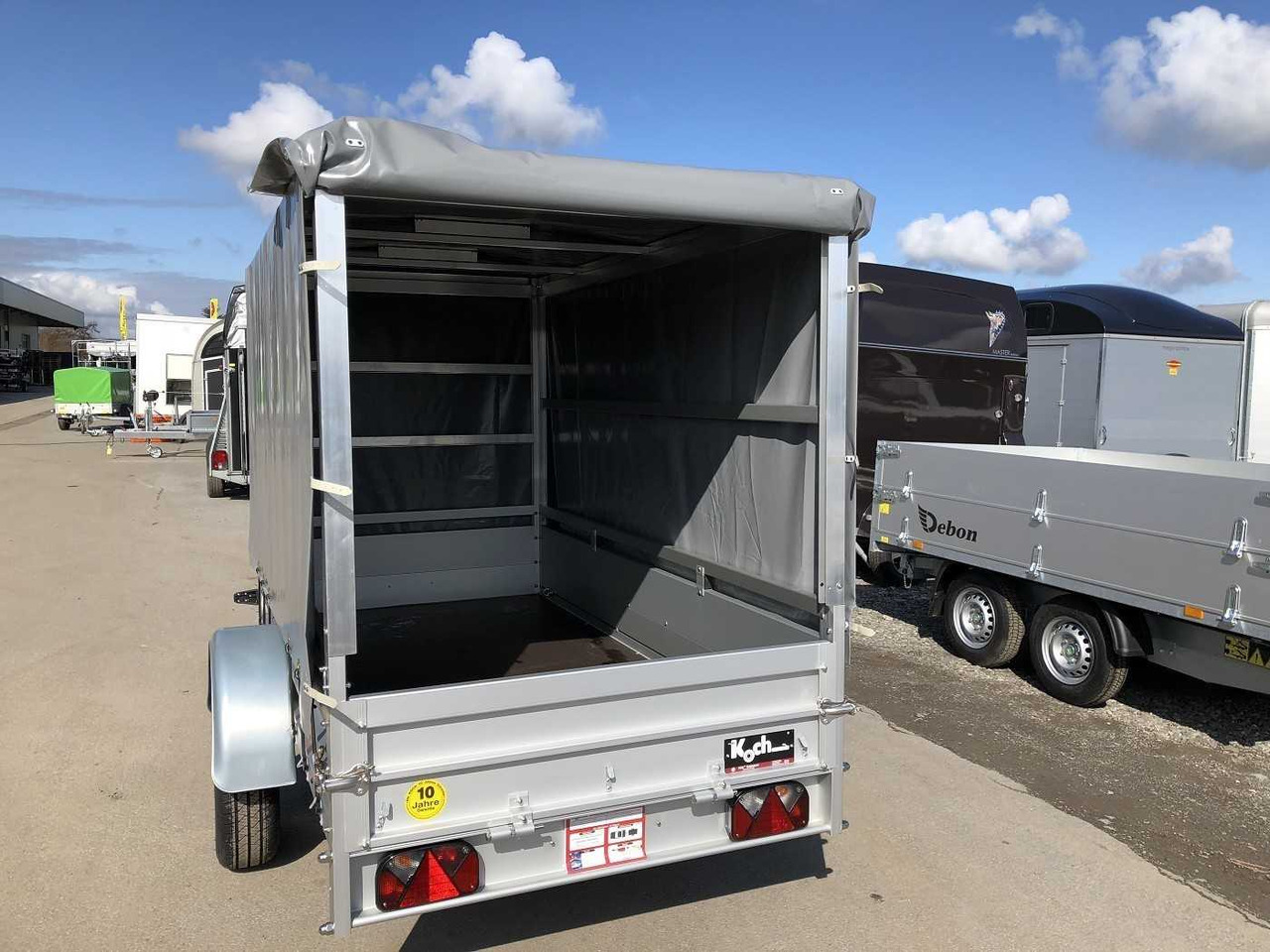 KOCH U4 mit Plane 1100 grau Kastenanhänger ungebremst - مقطورة عربة: صورة 4 KOCH U4 mit Plane 1100 grau Kastenanhänger ungebremst - مقطورة عربة: صورة 4