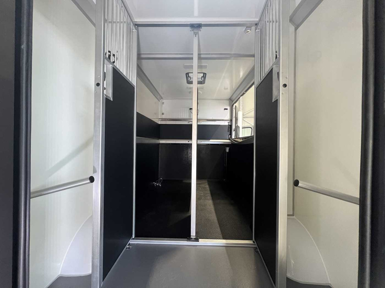 تأجير RENAULT Master Haras STX 3-Sitzer LKW RENAULT Master Haras STX 3-Sitzer LKW: صورة 23
