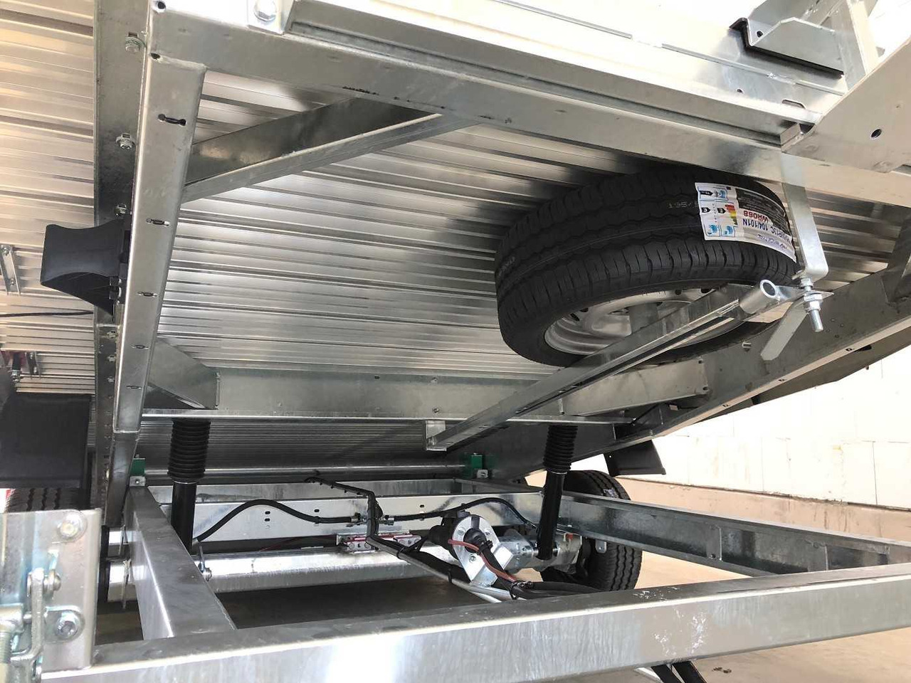 تريلا نقل سيارات للبيع  VEZEKO Imola 35.47 Autotransporter: صورة 9