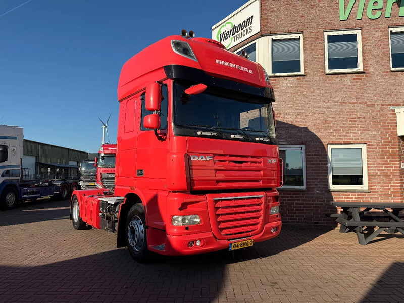 DAF XF 105.460 XF105-460 4X2 SUPERSPCECAB RETARDER - مقطورة السحب: صورة 1 DAF XF 105.460 XF105-460 4X2 SUPERSPCECAB RETARDER - مقطورة السحب: صورة 1