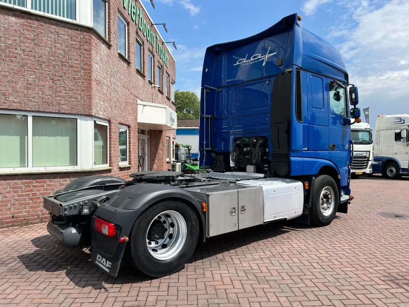 DAF XF 440 SUPER SPACECAB 2 TANKS TOPCONDTION HOLLAND TRUCK EURO6!!! - مقطورة السحب: صورة 4 DAF XF 440 SUPER SPACECAB 2 TANKS TOPCONDTION HOLLAND TRUCK EURO6!!! - مقطورة السحب: صورة 4