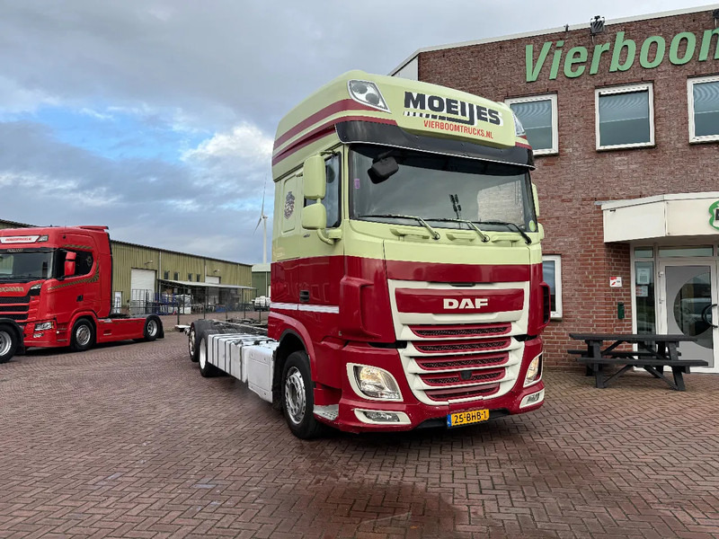 DAF XF 460 XF460 6X2 SCC EURO6 CHASSIS - HOLLAND TRUCK - SMART TACHO -TOP CONDITION!!!! - شاحنة بهيكل معدني للمقصورة: صورة 1 DAF XF 460 XF460 6X2 SCC EURO6 CHASSIS - HOLLAND TRUCK - SMART TACHO -TOP CONDITION!!!! - شاحنة بهيكل معدني للمقصورة: صورة 1