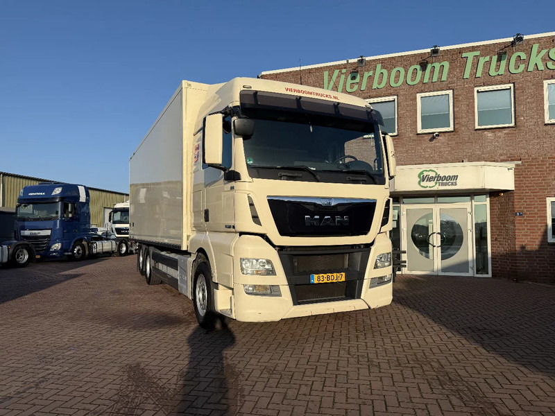 MAN TGX TGX 26.400 6X2-2 BL Iso Koffer mit LBW und Heizung EURO6 Holland Truck - شاحنة صندوقية: صورة 1 MAN TGX TGX 26.400 6X2-2 BL Iso Koffer mit LBW und Heizung EURO6 Holland Truck - شاحنة صندوقية: صورة 1