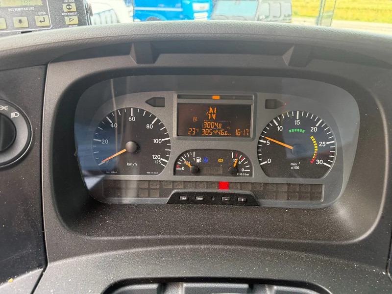 Mercedes-Benz Atego 1024 ATEGO 1024L Kuhlkoffer Carrier Anhangerkupplung TUV bis 10-2025 - شاحنة ذات مبرد: صورة 4 Mercedes-Benz Atego 1024 ATEGO 1024L Kuhlkoffer Carrier Anhangerkupplung TUV bis 10-2025 - شاحنة ذات مبرد: صورة 4