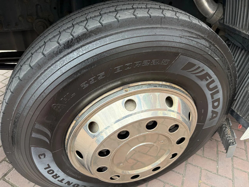 Mercedes-Benz Axor 1824 Axor 1824L mit 7.70m Koffer und Ladebordwand - شاحنة صندوقية: صورة 4 Mercedes-Benz Axor 1824 Axor 1824L mit 7.70m Koffer und Ladebordwand - شاحنة صندوقية: صورة 4