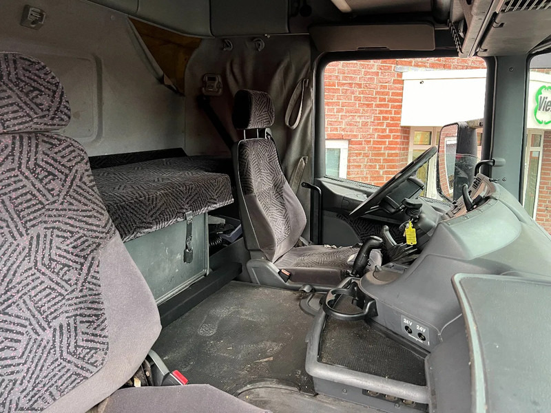 Interior photo 1: ناقلة حاويات/ شاحنة حاويات Scania R124-420 124-420 4X2 TOPLINE MANUAL RETARDER