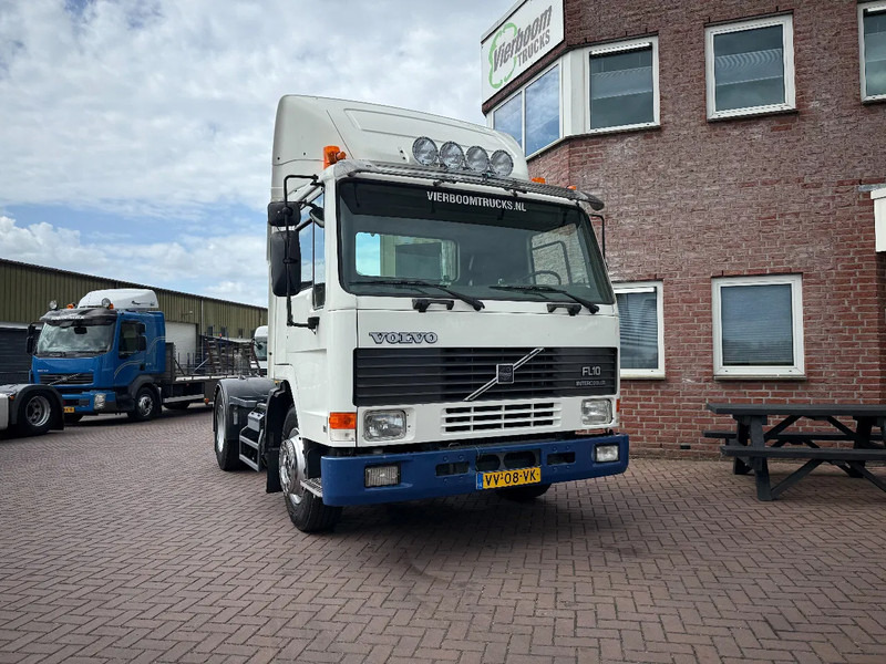 Volvo FL 10.320 FL10.320 4X2 Tractor / Airconditioning / Original Holland Truck / Top condition - مقطورة السحب: صورة 1 Volvo FL 10.320 FL10.320 4X2 Tractor / Airconditioning / Original Holland Truck / Top condition - مقطورة السحب: صورة 1