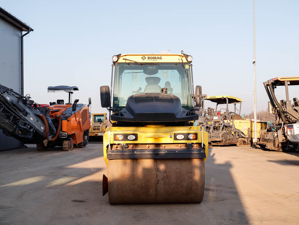 BOMAG BW 174 AP-4v - رَصَّاص الطرق: صورة 3 BOMAG BW 174 AP-4v - رَصَّاص الطرق: صورة 3
