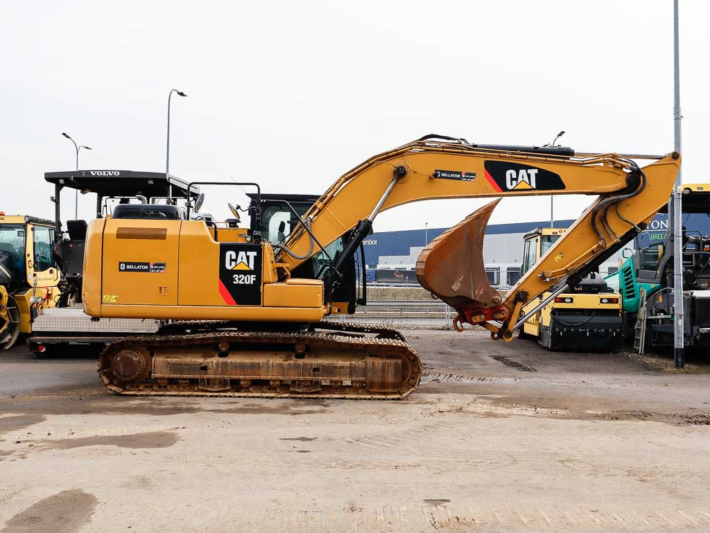 CATERPILLAR 320F - حفار زاحف: صورة 5 CATERPILLAR 320F - حفار زاحف: صورة 5