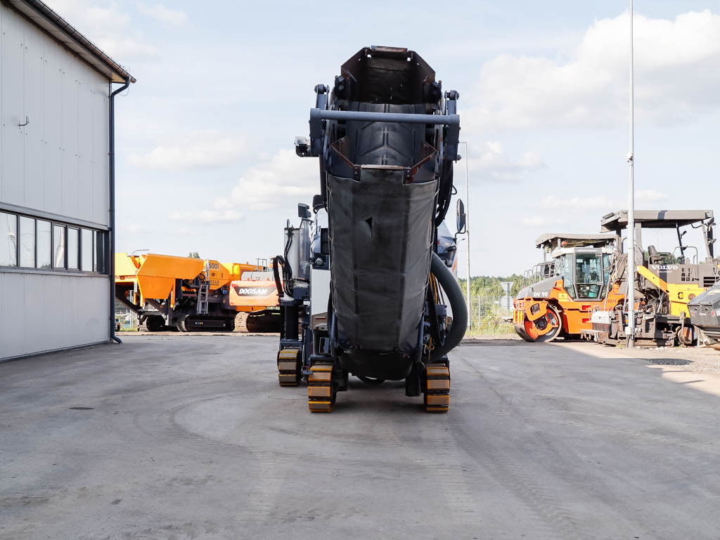 WIRTGEN W 100 CFi - ماكينة الكشط على البارد: صورة 3 WIRTGEN W 100 CFi - ماكينة الكشط على البارد: صورة 3