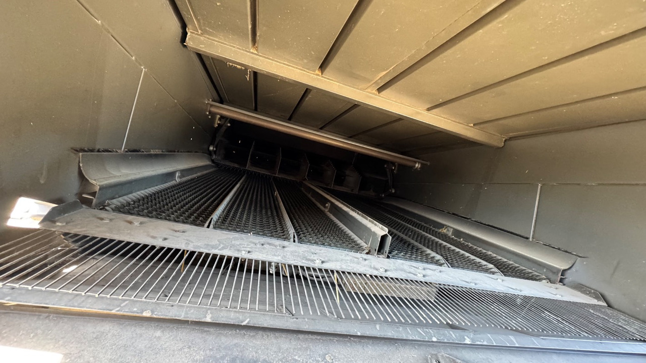 حصادة CLAAS Lexion 6900 TerraTrac 890 full Options: صورة 21 حصادة CLAAS Lexion 6900 TerraTrac 890 full Options: صورة 21