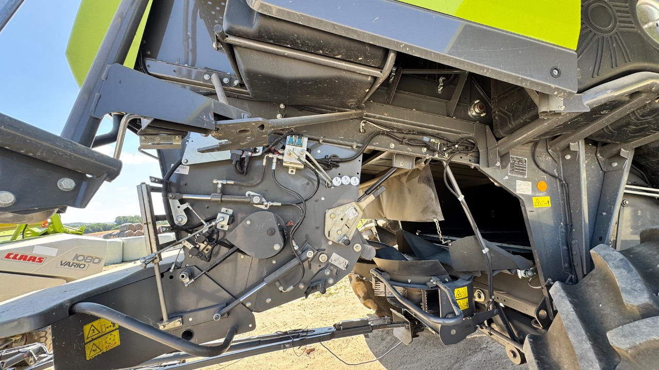 حصادة CLAAS Lexion 6900 TerraTrac 890 full Options: صورة 10 حصادة CLAAS Lexion 6900 TerraTrac 890 full Options: صورة 10