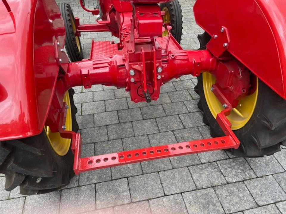 Porsche Junior 108 - جرار صغير: صورة 5 Porsche Junior 108 - جرار صغير: صورة 5