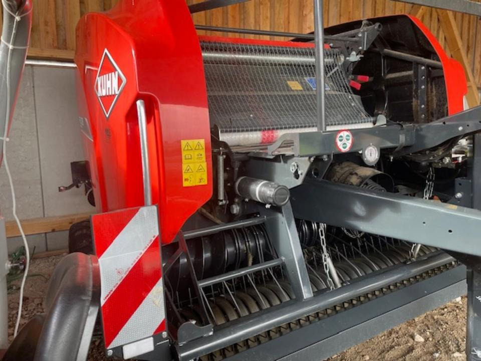 Rundballenpresse Kuhn FB 3125 OC 14 - آلة بالات دائرية: صورة 2 Rundballenpresse Kuhn FB 3125 OC 14 - آلة بالات دائرية: صورة 2