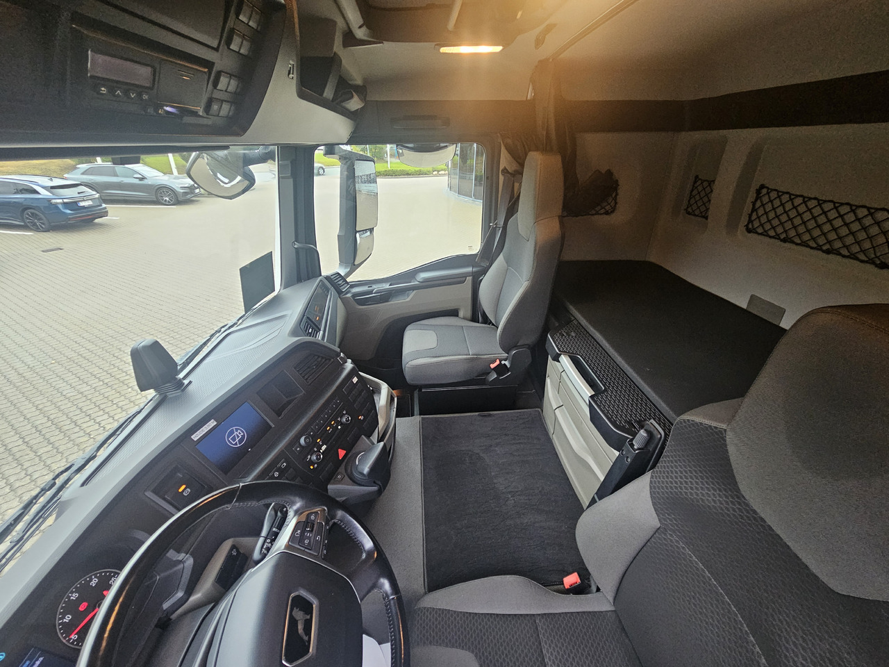 MAN TGL 12.250 - شاحنة ذات ستائر جانبية: صورة 4 MAN TGL 12.250 - شاحنة ذات ستائر جانبية: صورة 4